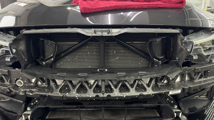 Carbon fiber BMW m2 f87 m3 f80 m4 f82 air scoops no bumper install front view